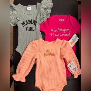 . Baby Girl Graphic Onesie Bundle | Newborn–0/6M 💕👑